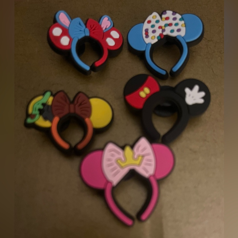 🐊3 sets $15 or $8 Minnie Headband charms